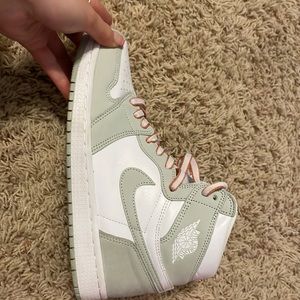 USED!!!! Sea foam Green Jordan 1 HIGH